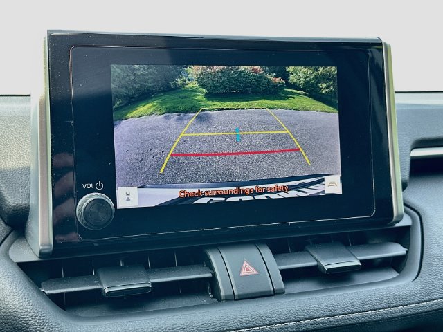 Certified 2023 Toyota RAV4 LE AWD/4WD image 13