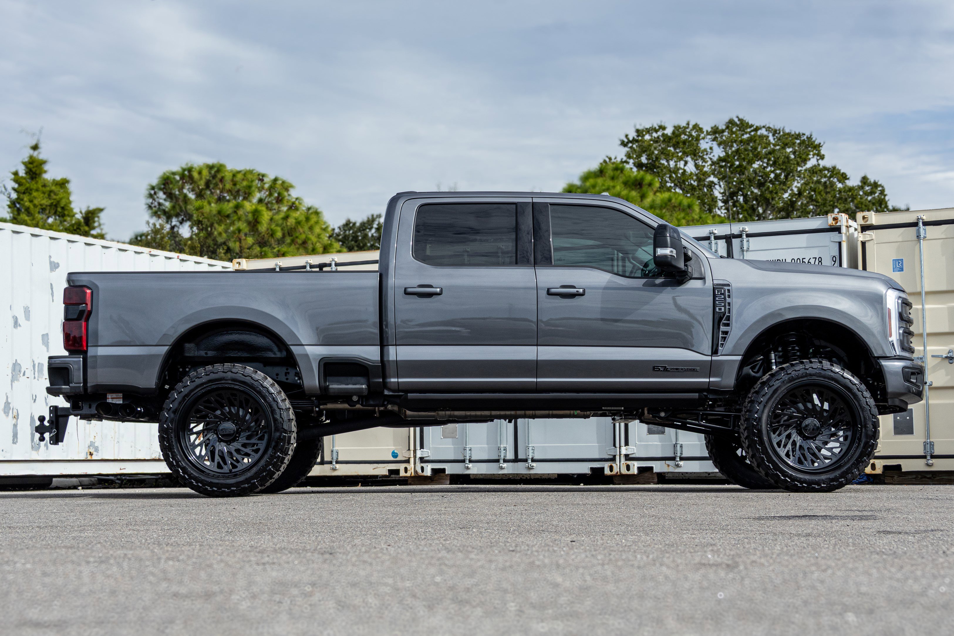 New 2025 Ford F250 Lariat w/ Lariat Ultimate Package image 3