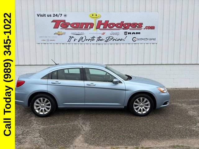 Used 2013 Chrysler 200 Touring FWD video 1
