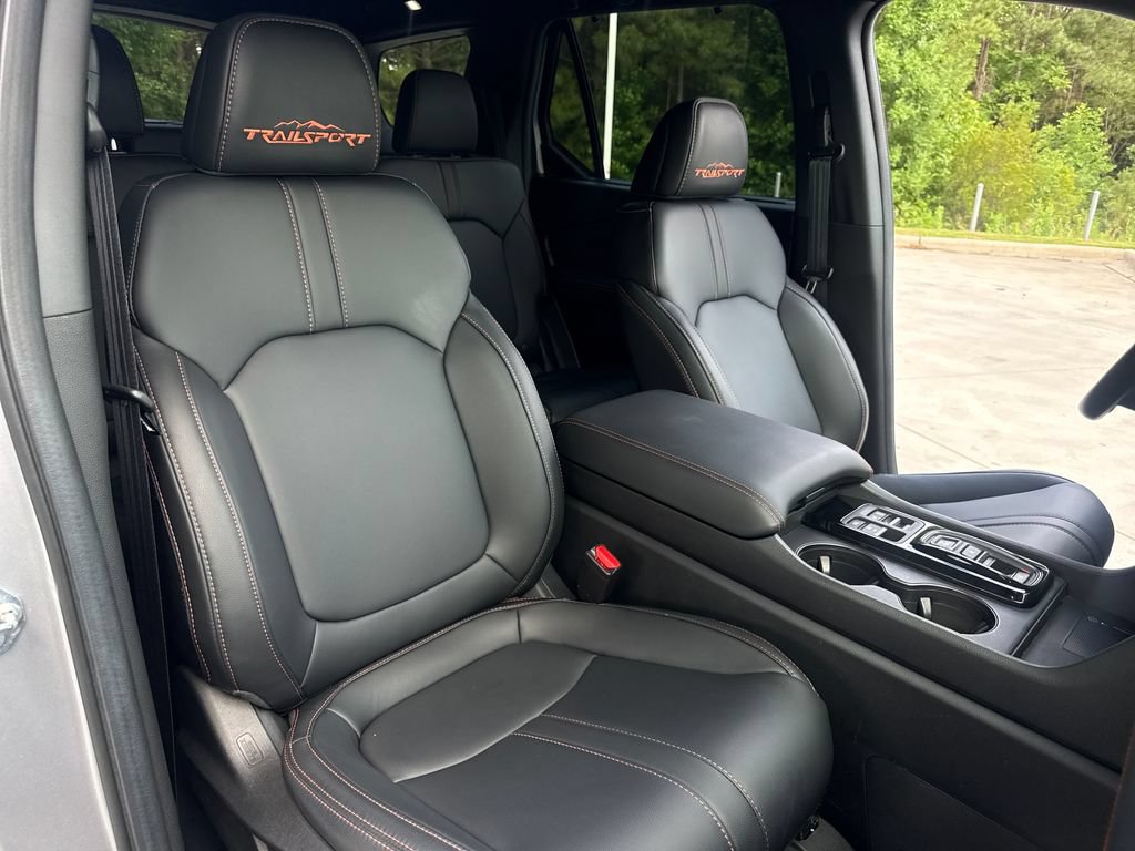 Used 2025 Honda Pilot TrailSport image 35