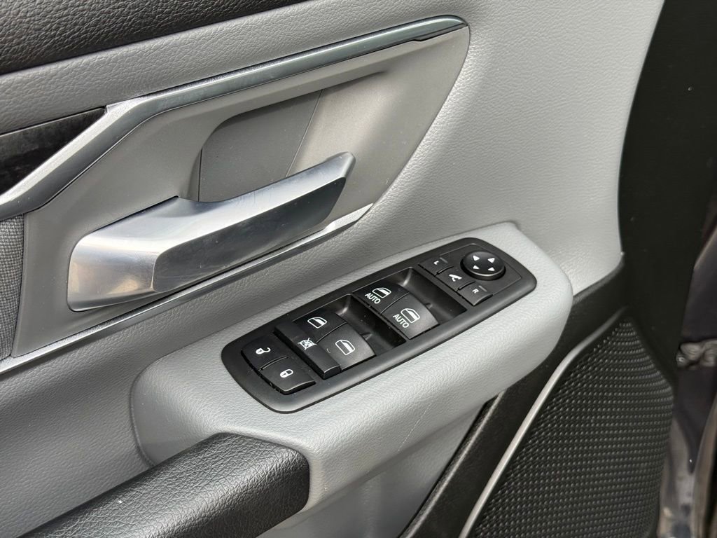 Used 2019 RAM 1500 Big Horn AWD/4WD image 13