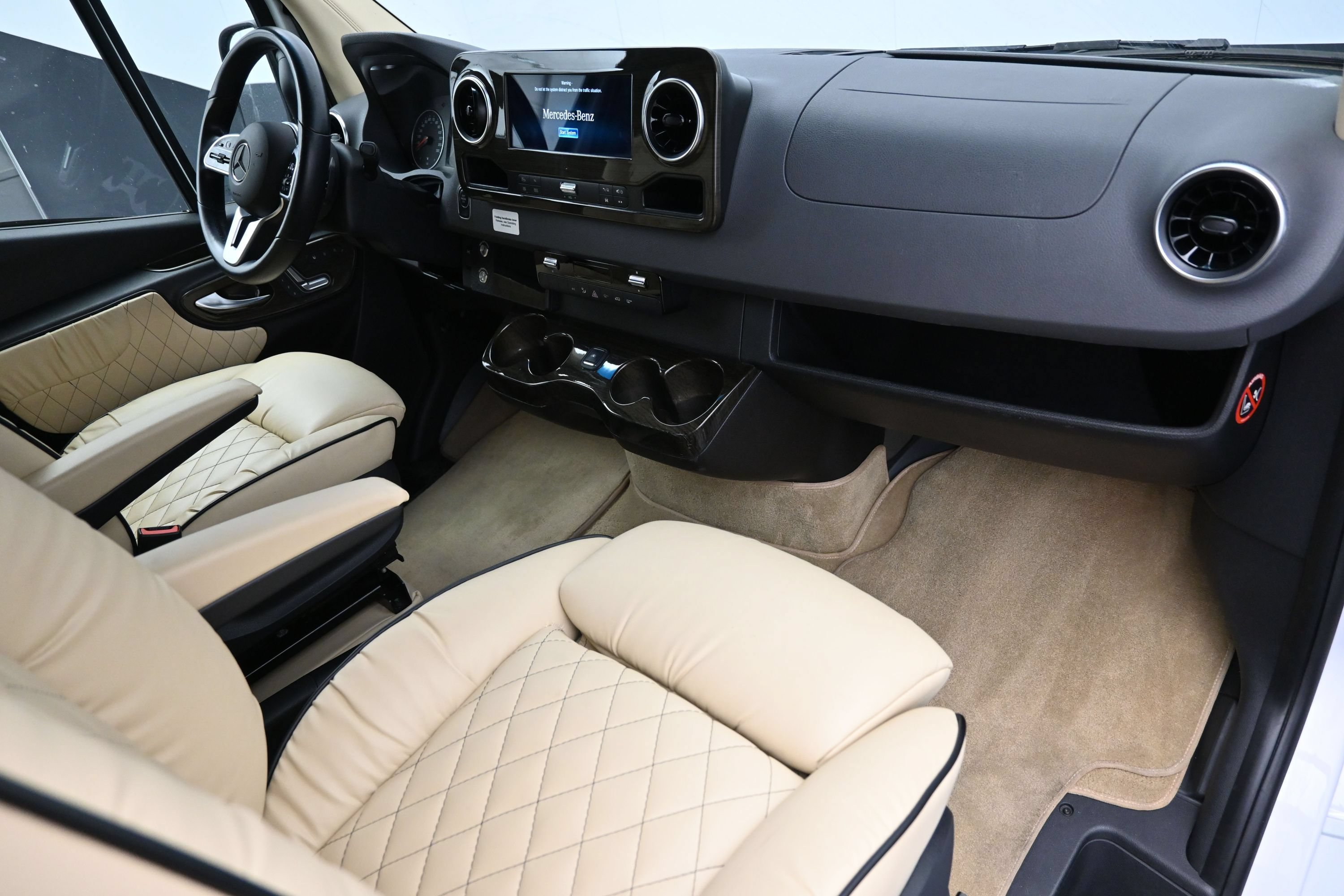 Used 2020 Mercedes-Benz Sprinter 2500 image 15