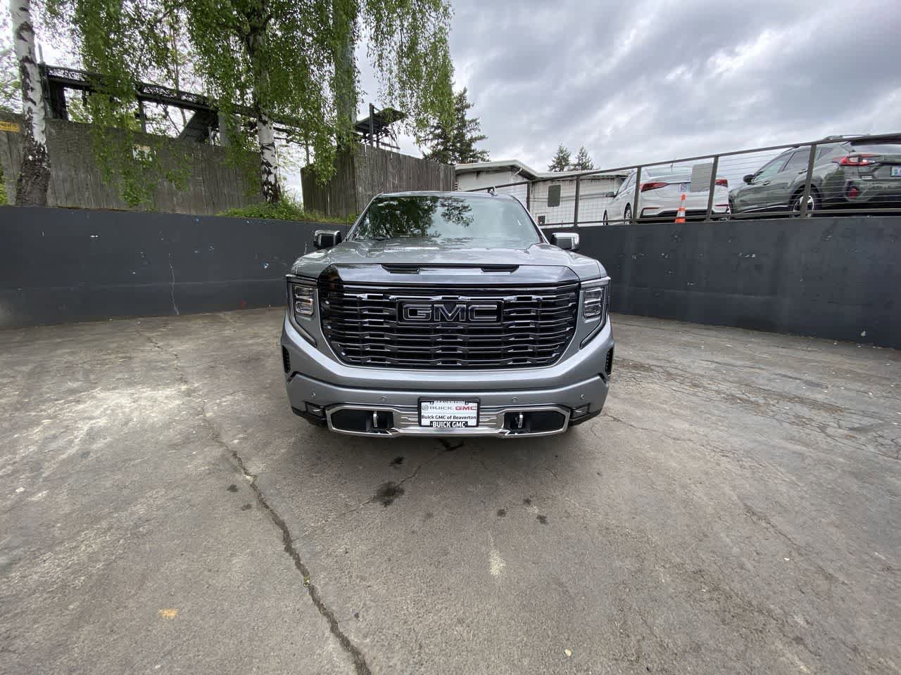 Used 2024 GMC Sierra 1500 Denali Ultimate AWD/4WD image 9