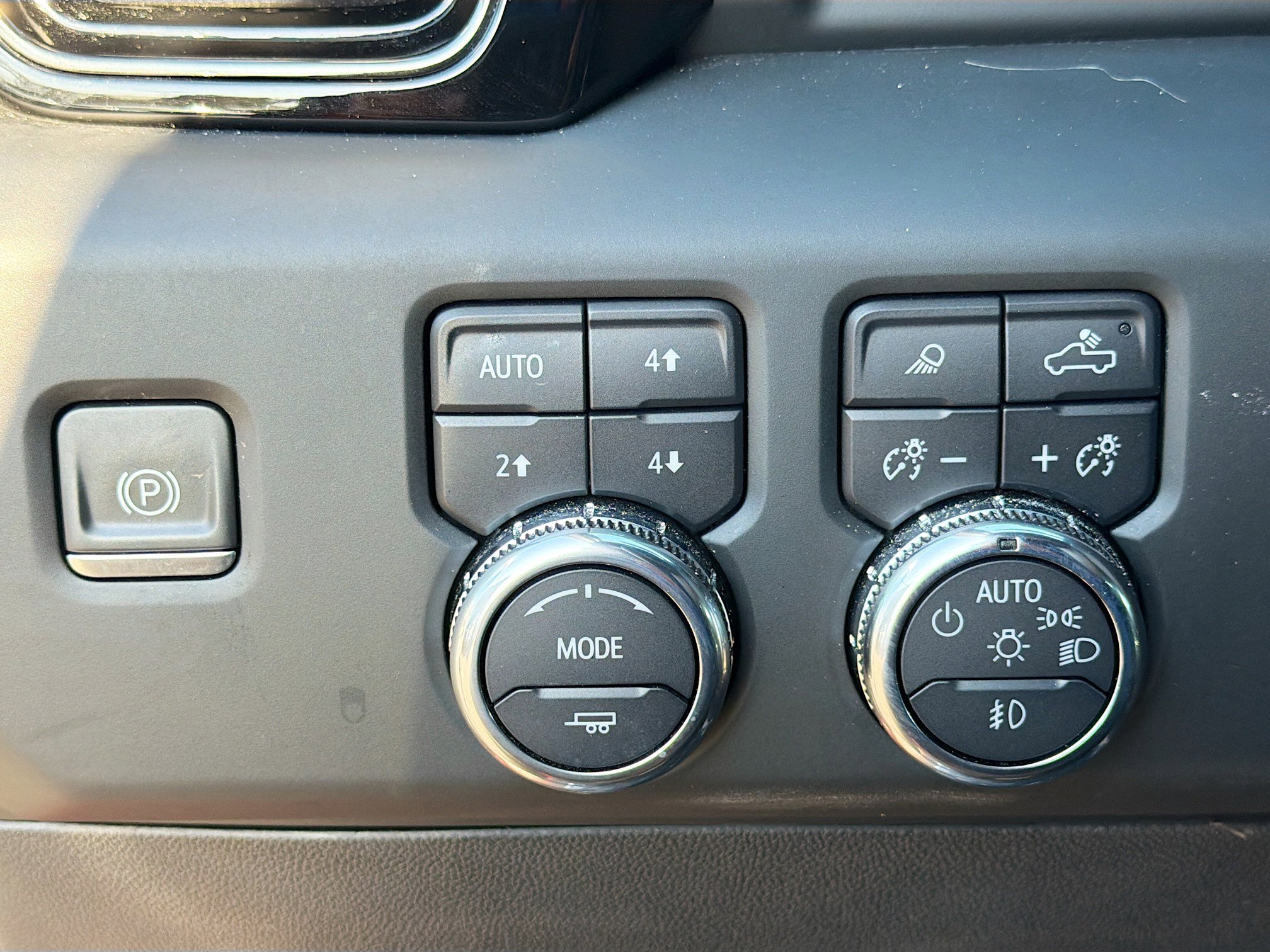 Used 2024 GMC Sierra 2500 AT4 w/ AT4 Premium Plus Package image 34