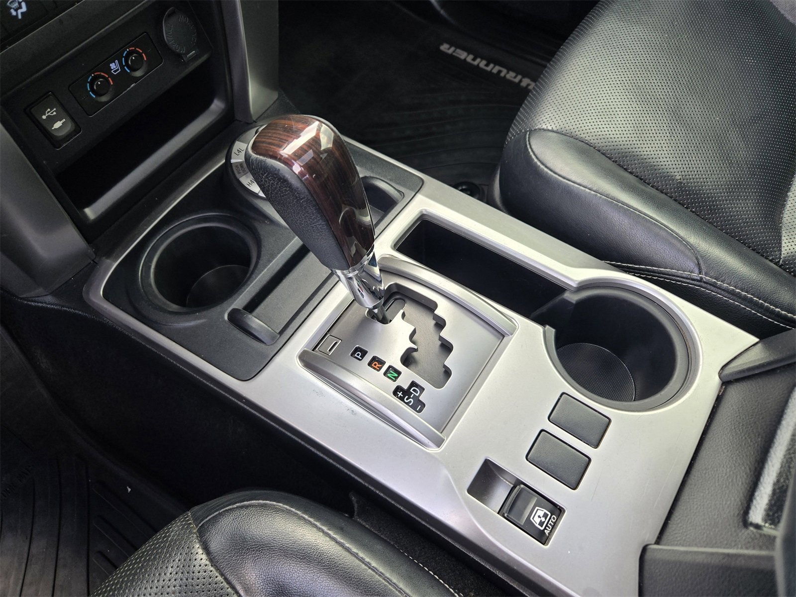 Used 2014 Toyota 4Runner Limited image 18