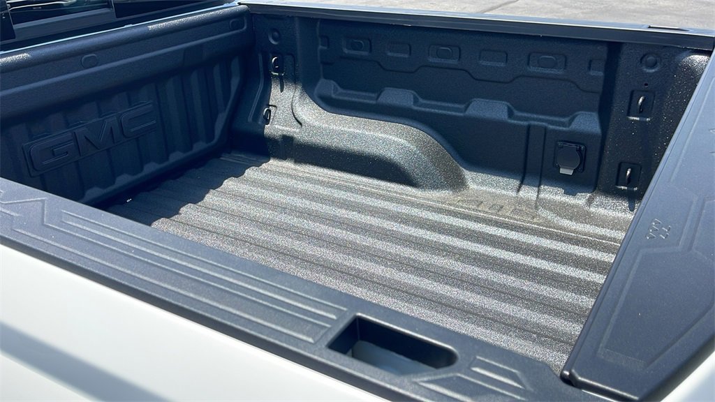 New 2025 GMC Canyon Elevation w/ Convenience Package image 27