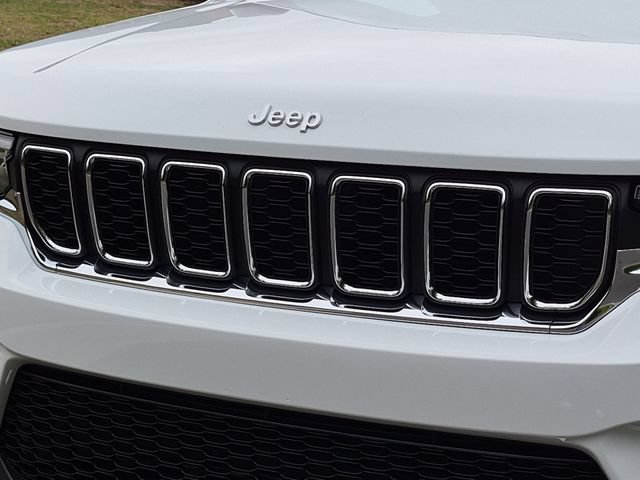 New 2026 Jeep Grand Cherokee Laredo X RWD image 24
