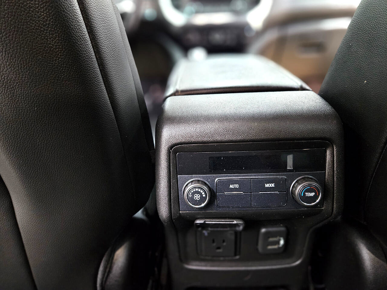 Used 2019 GMC Acadia SLT image 26