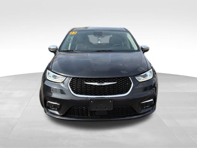 Used 2023 Chrysler Pacifica Limited FWD image 8
