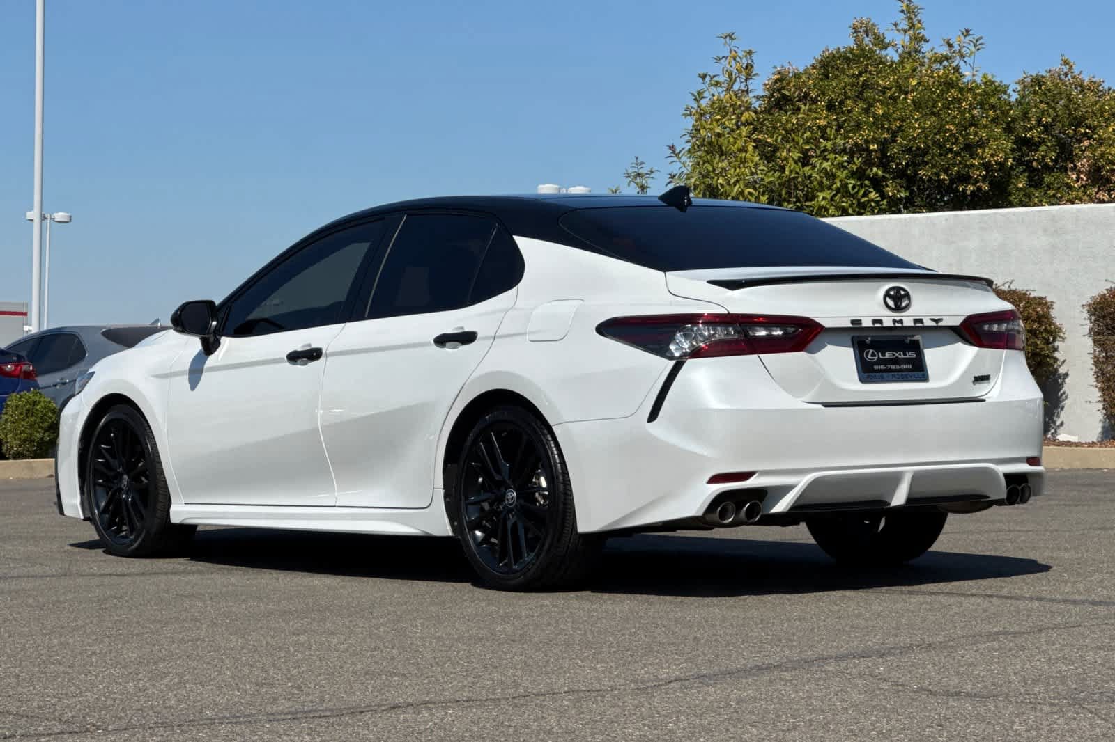 Used 2023 Toyota Camry XSE FWD image 7