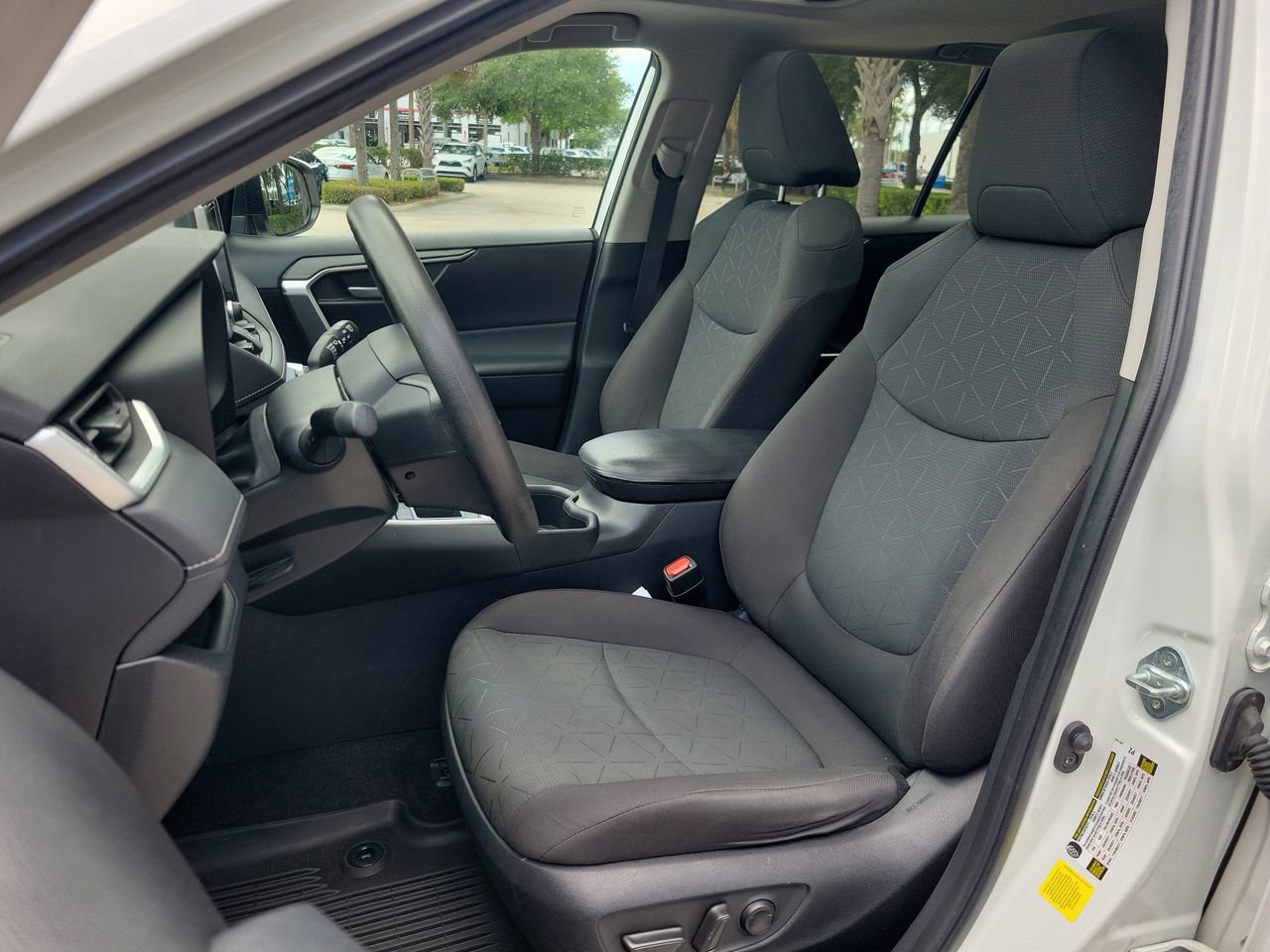 Used 2023 Toyota RAV4 XLE w/ Convenience Package FWD image 17