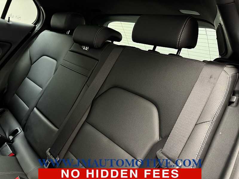 Used 2019 Mercedes-Benz GLA 250 4MATIC image 16