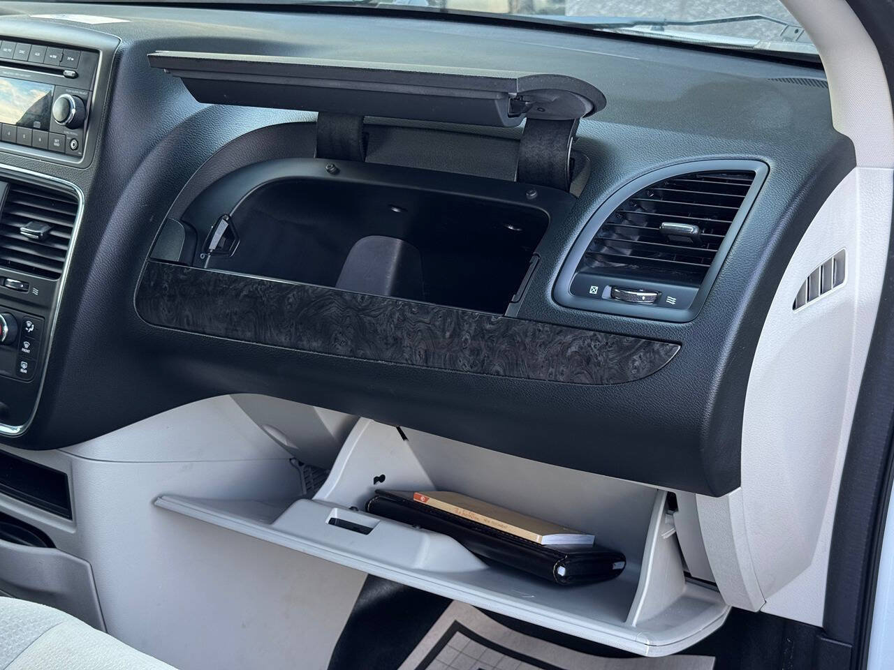 Used 2014 RAM C/V Tradesman FWD image 33