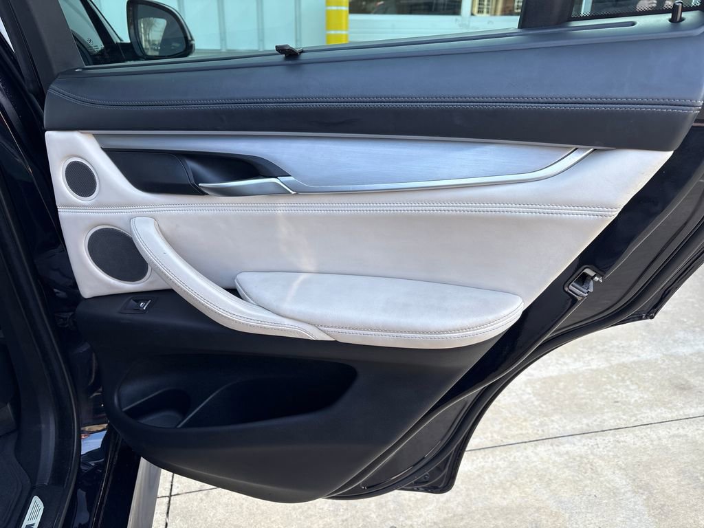 Used 2018 BMW X6 sDrive35i w/ M Sport Package image 38