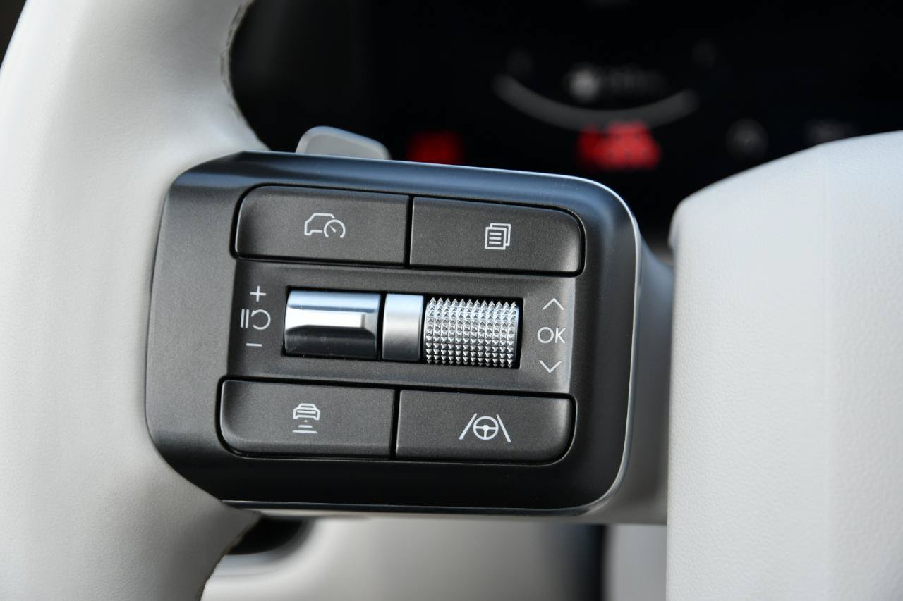 Used 2026 Hyundai Palisade SEL FWD image 11