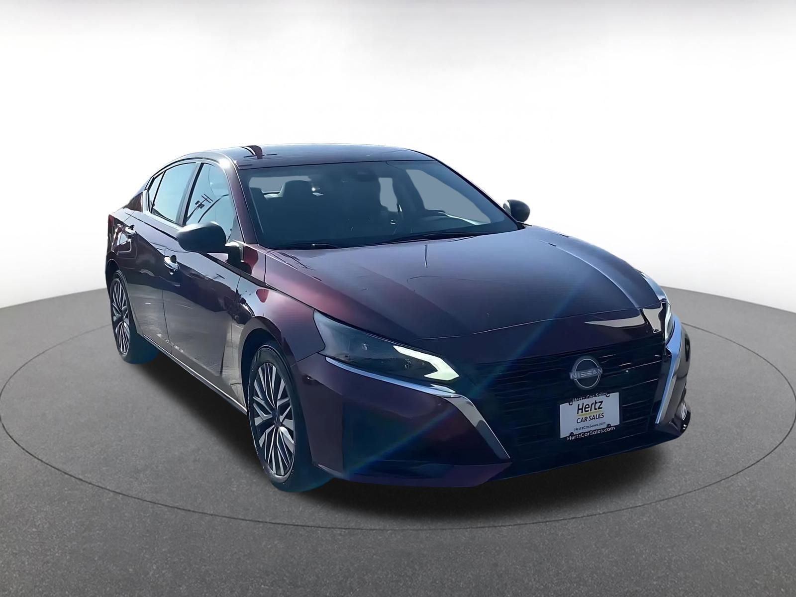 Used 2025 Nissan Altima 2.5 SV image 3