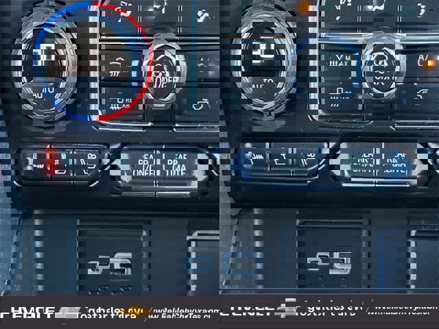 Used 2023 Chevrolet Suburban Premier image 19