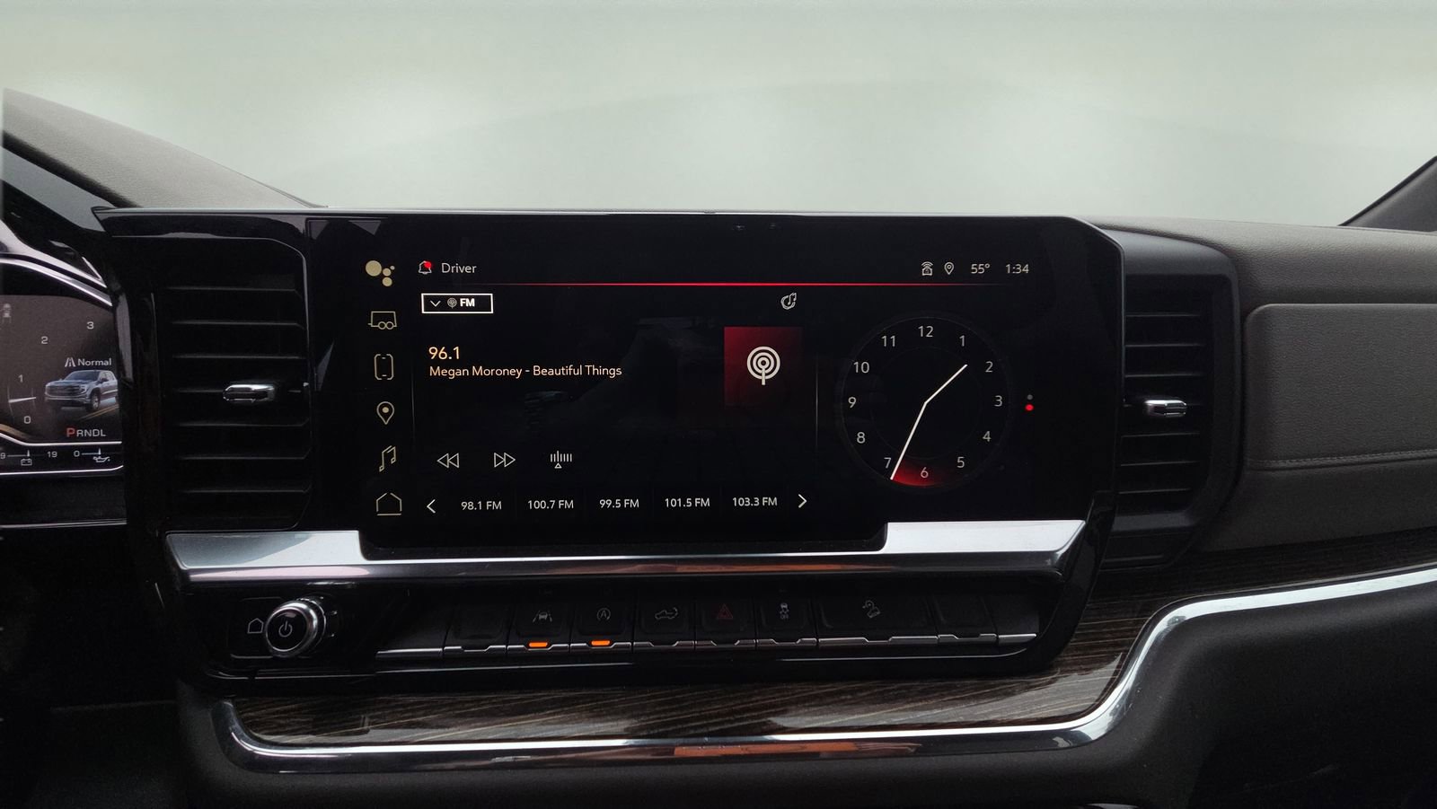 Used 2023 GMC Sierra 1500 SLE image 10