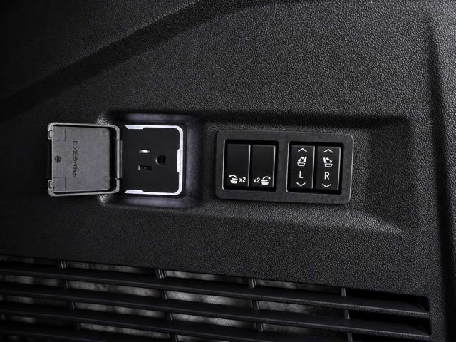 Used 2023 Chevrolet Tahoe RST w/ Luxury Package AWD/4WD image 14