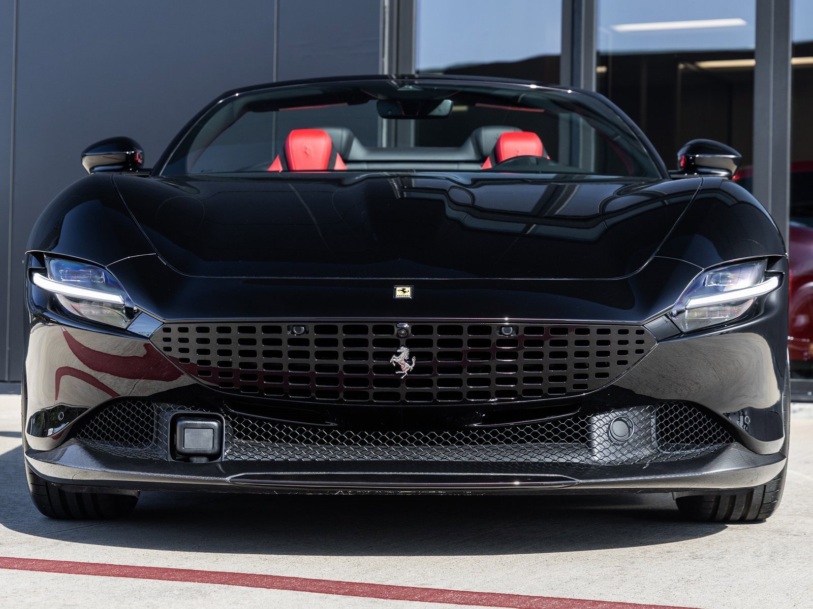 Used 2024 Ferrari Roma Spider image 4