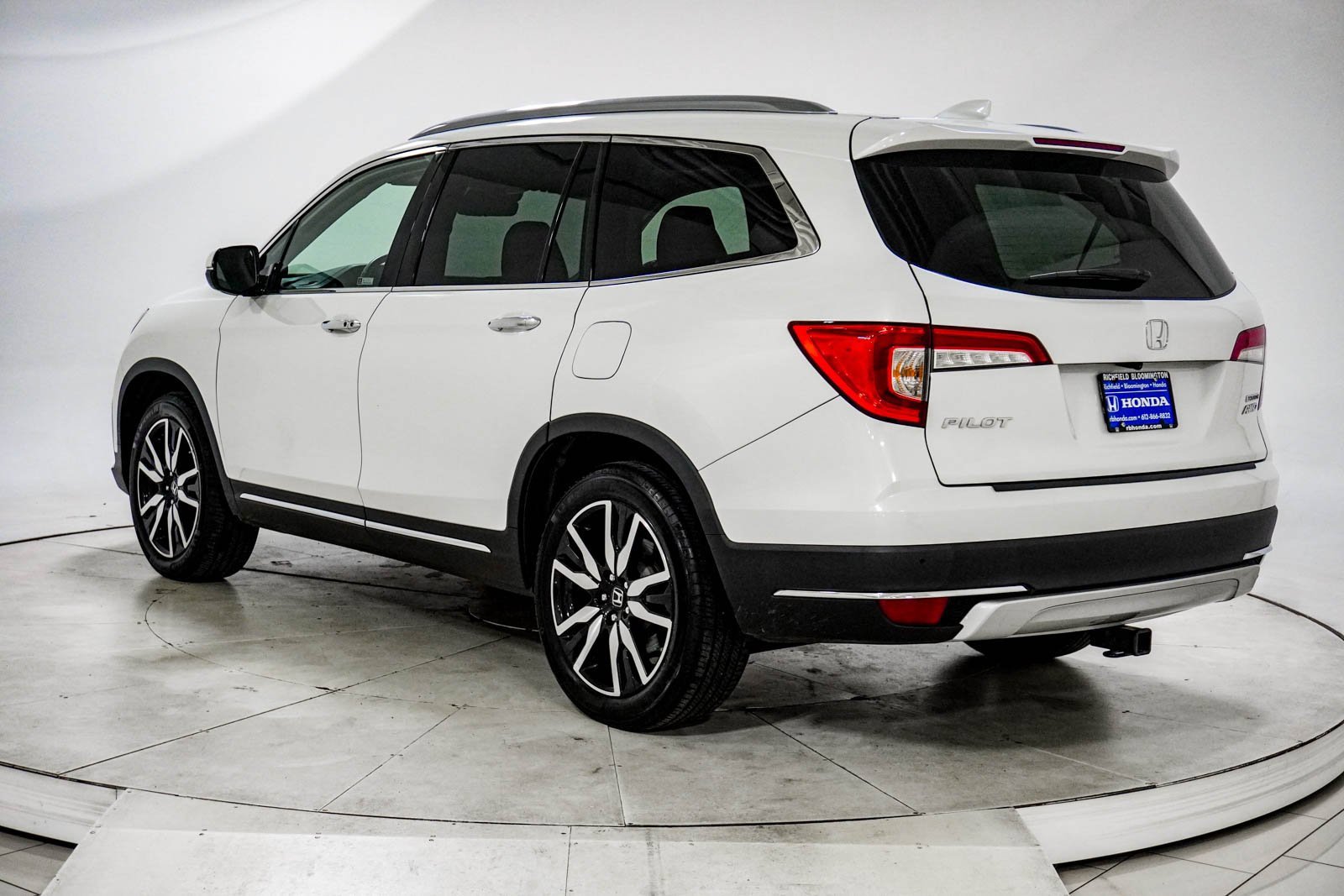 Used 2020 Honda Pilot Touring image 6