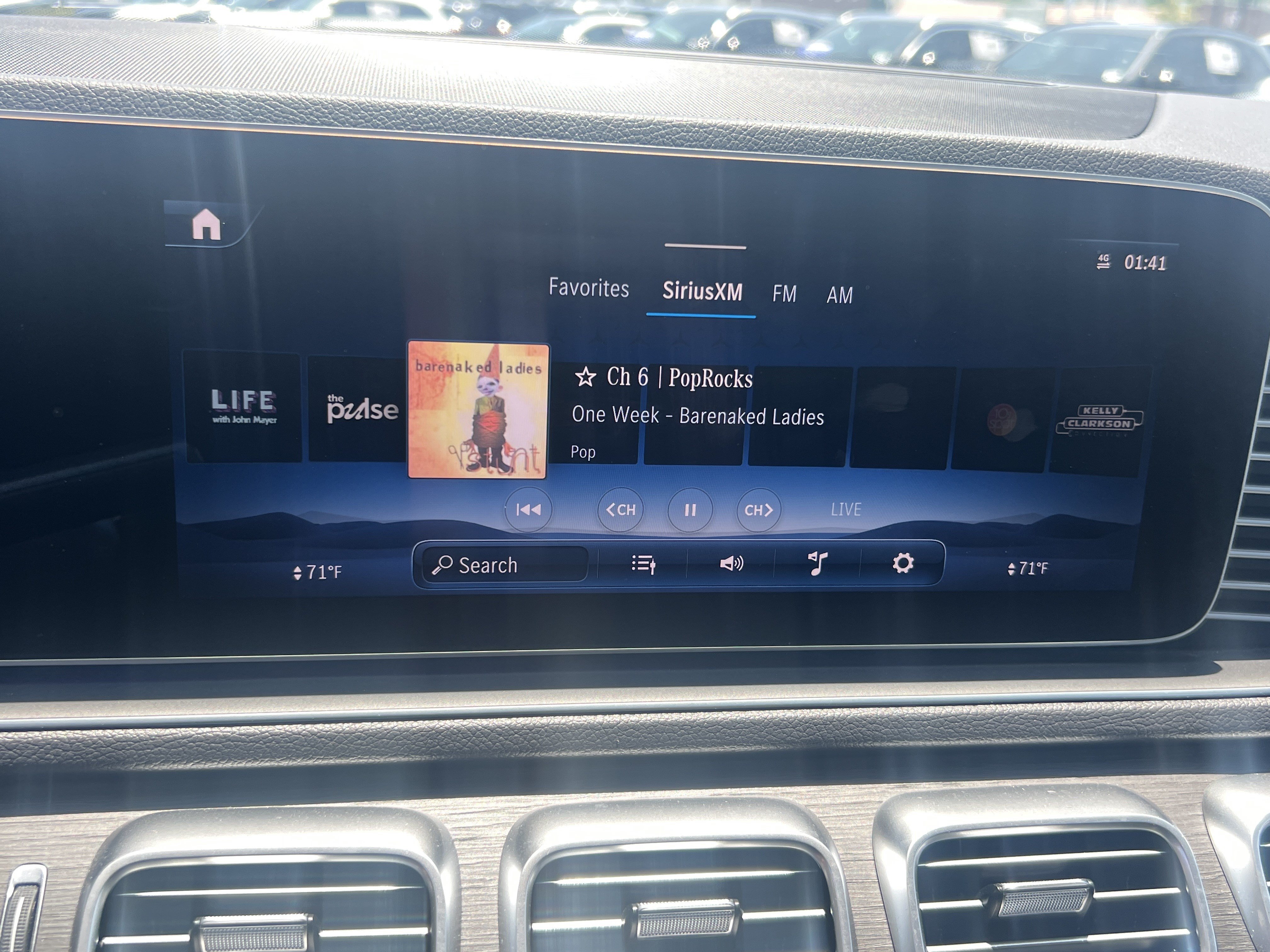 Used 2025 Mercedes-Benz GLE 450 4MATIC w/ Winter Package image 23