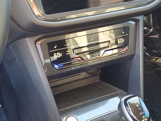 Used 2024 Volkswagen Tiguan SE image 26