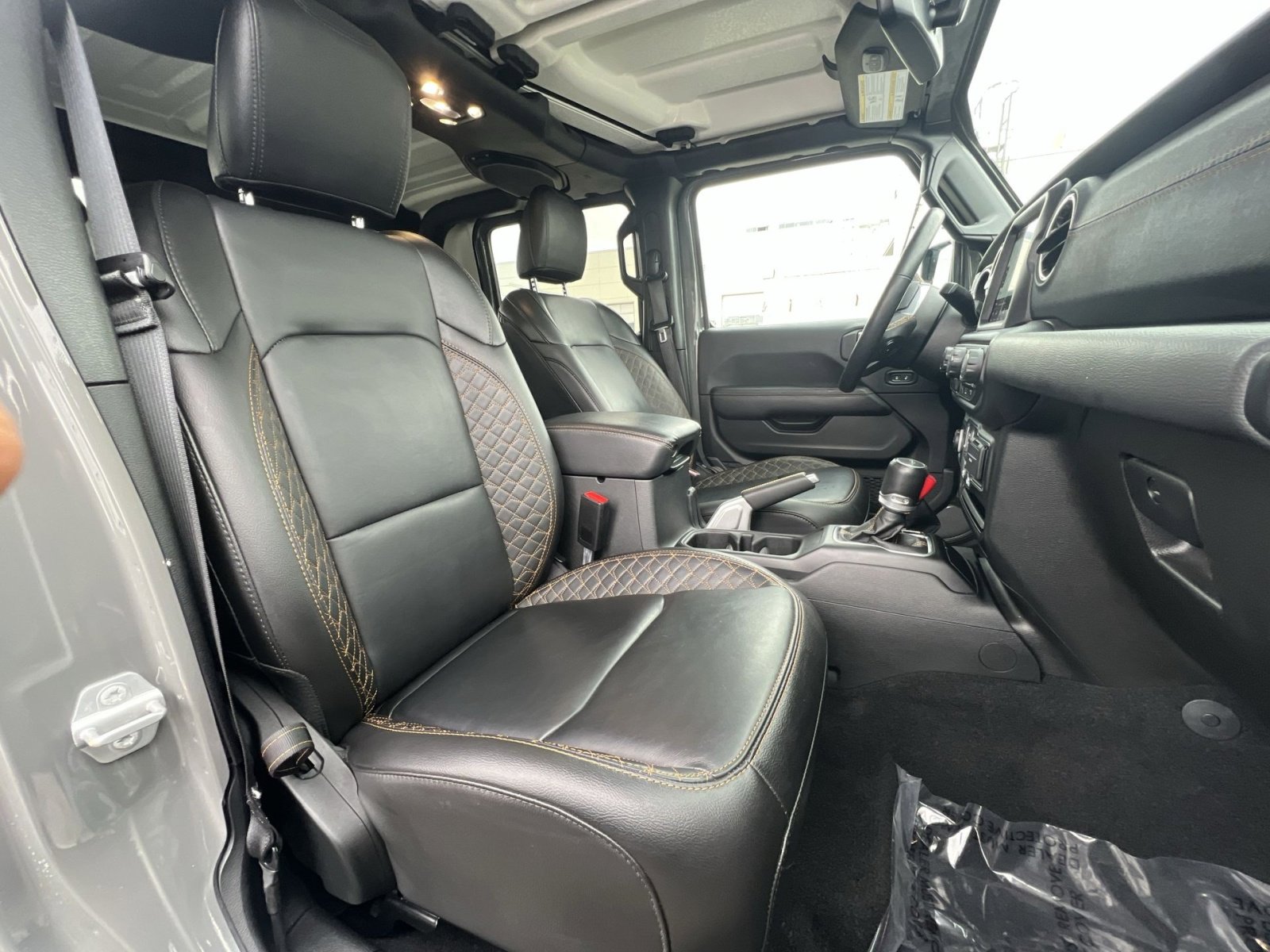 Used 2022 Jeep Gladiator Overland image 26