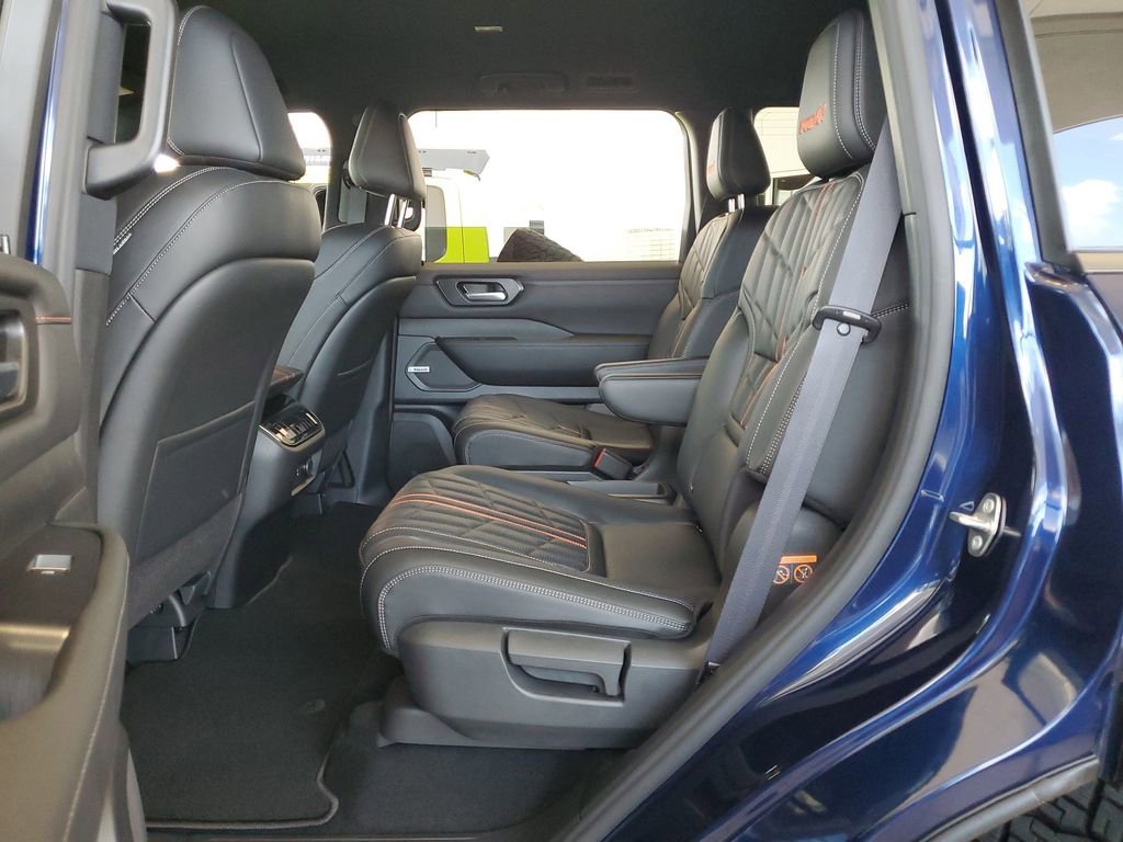 New 2026 Nissan Armada PRO-4X w/ Captain's Chari Seat Package AWD/4WD image 6