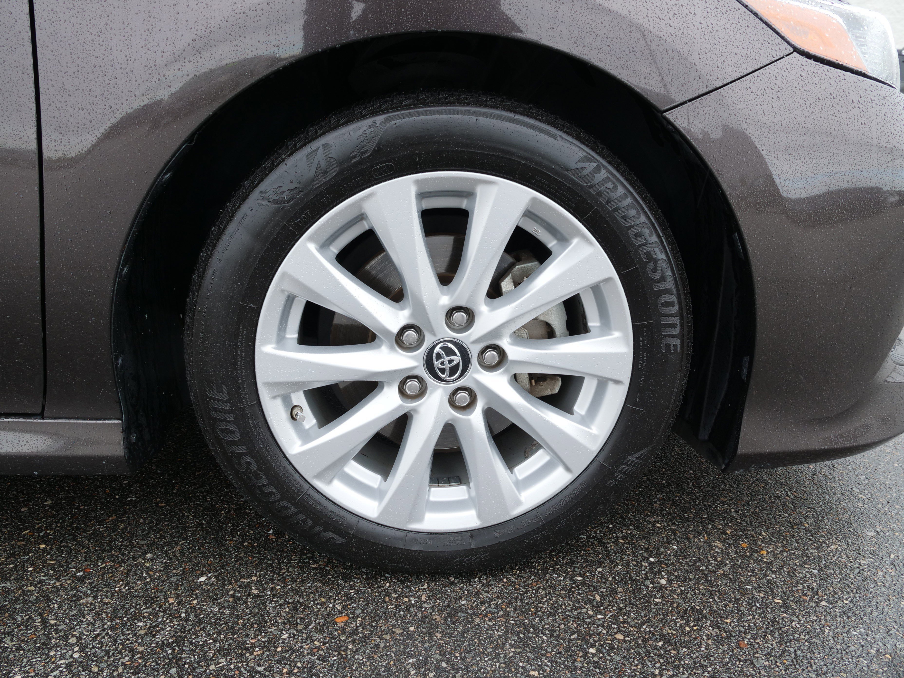 Used 2018 Toyota Camry LE image 10