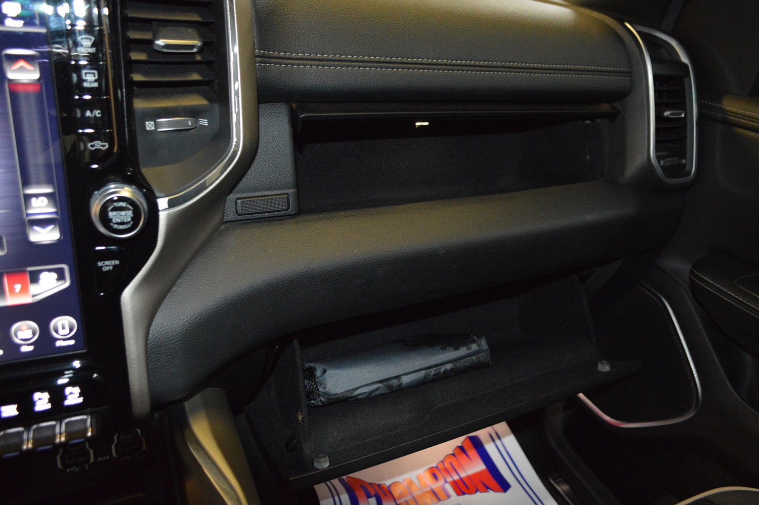 Used 2019 RAM 1500 Laramie w/ Sport Appearance Package image 21