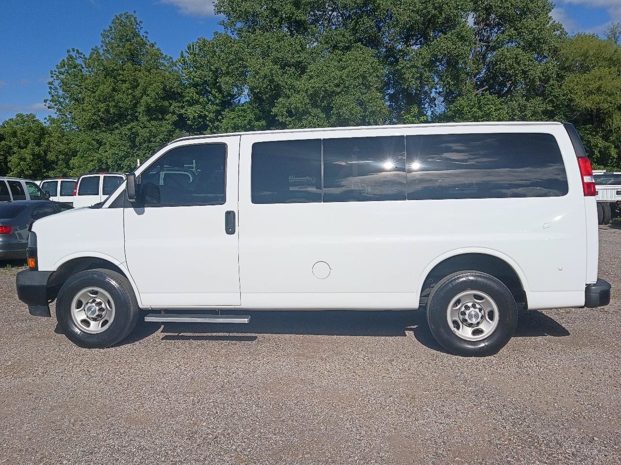 Used 2019 Chevrolet Express 3500 LS RWD image 8