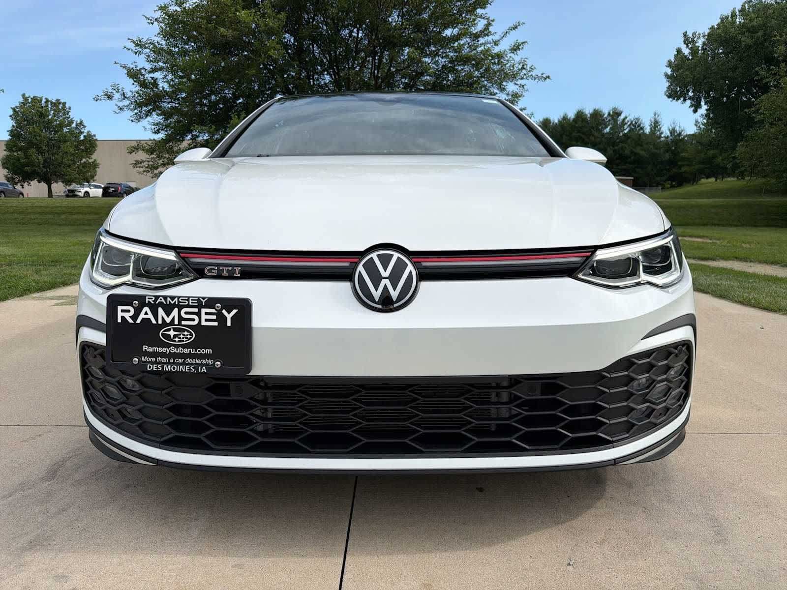 Used 2023 Volkswagen GTI SE FWD image 9