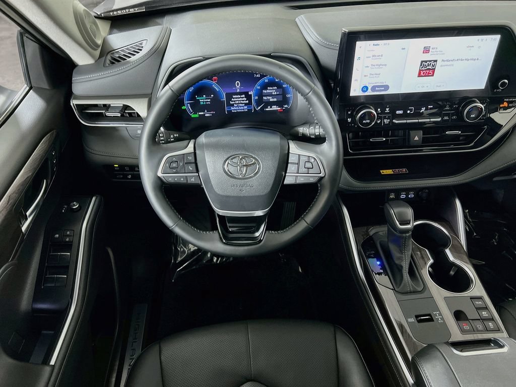 Certified 2026 Toyota Highlander Limited AWD/4WD image 20