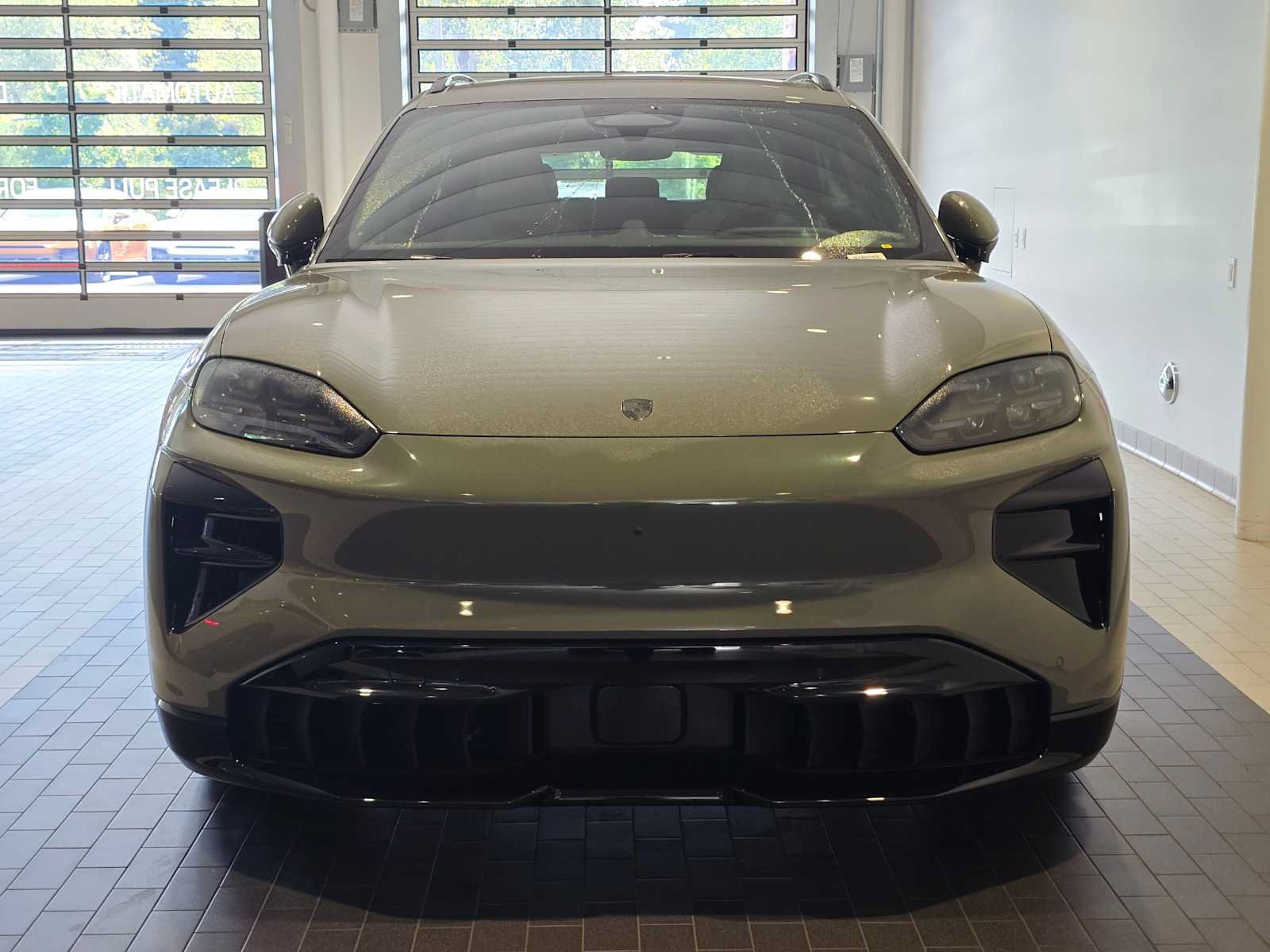 New 2026 Porsche Cayenne Turbo Electric AWD/4WD image 10
