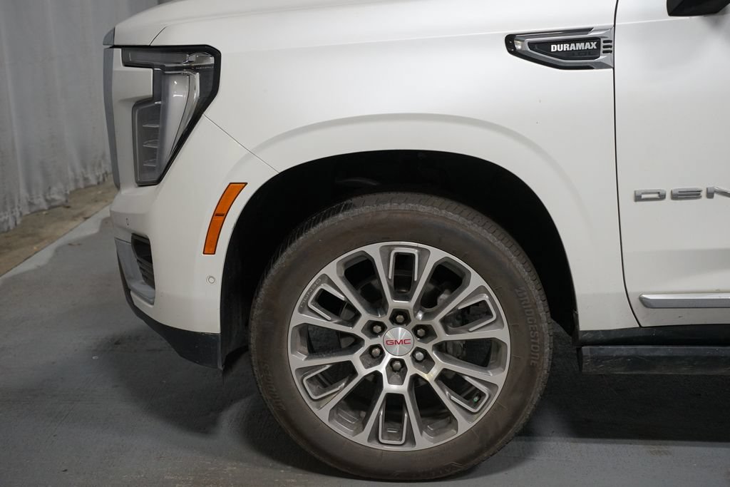 Used 2025 GMC Yukon Denali w/ Denali Reserve Package AWD/4WD image 5