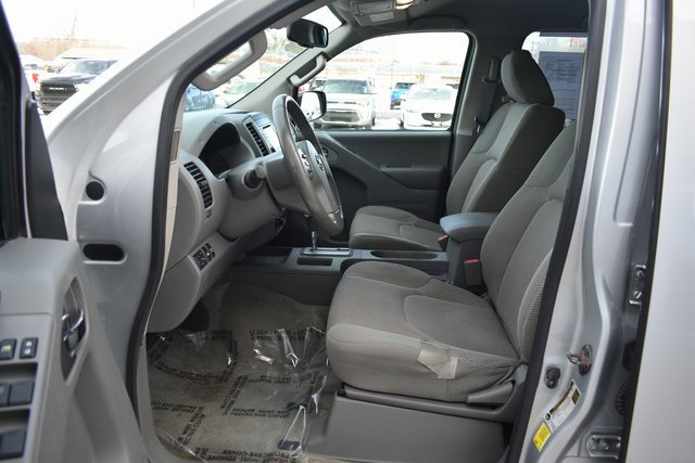 Used 2016 Nissan Frontier SV w/ SV Value Truck Package image 13