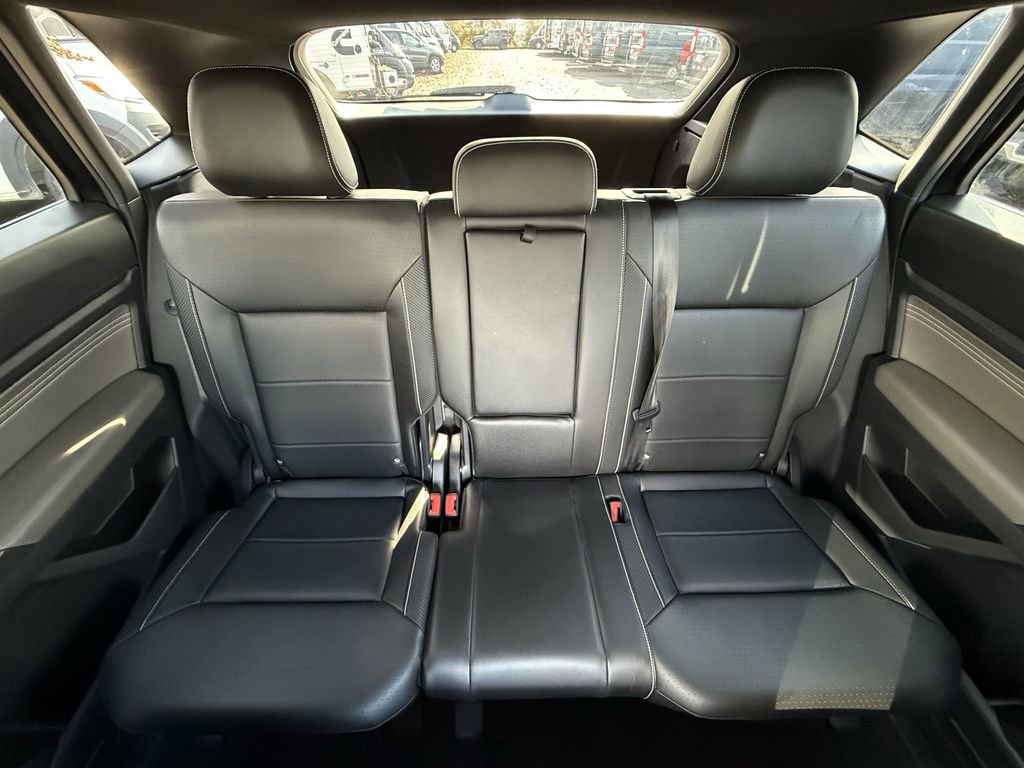 Used 2023 Volkswagen Atlas Cross Sport SE image 23