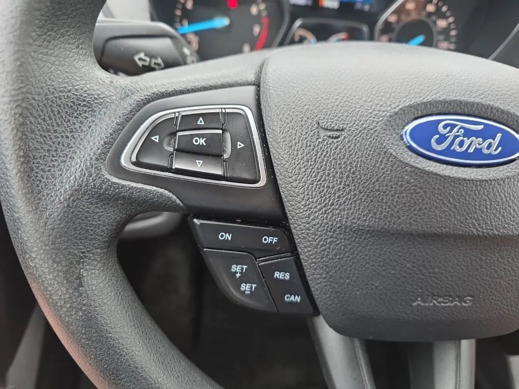 Used 2018 Ford Escape SE FWD image 19