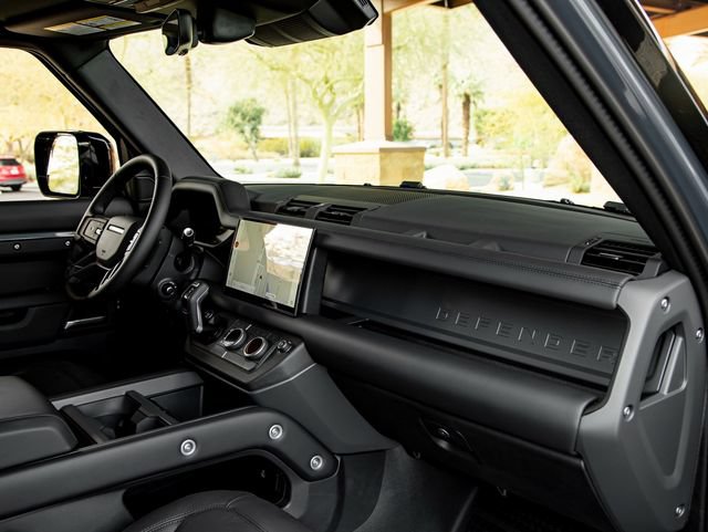 Used 2025 Land Rover Defender 110 S AWD/4WD image 38