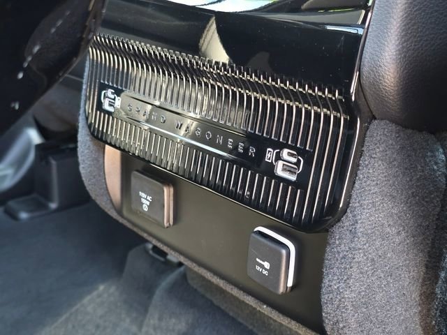 Used 2025 Jeep Grand Wagoneer 4WD image 41