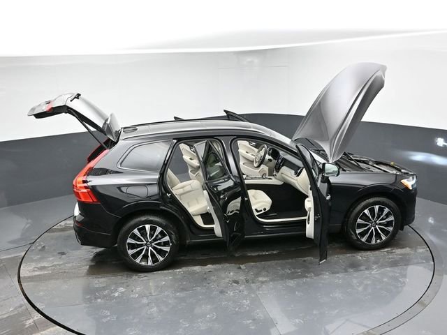 Used 2024 Volvo XC60 B5 Plus image 39