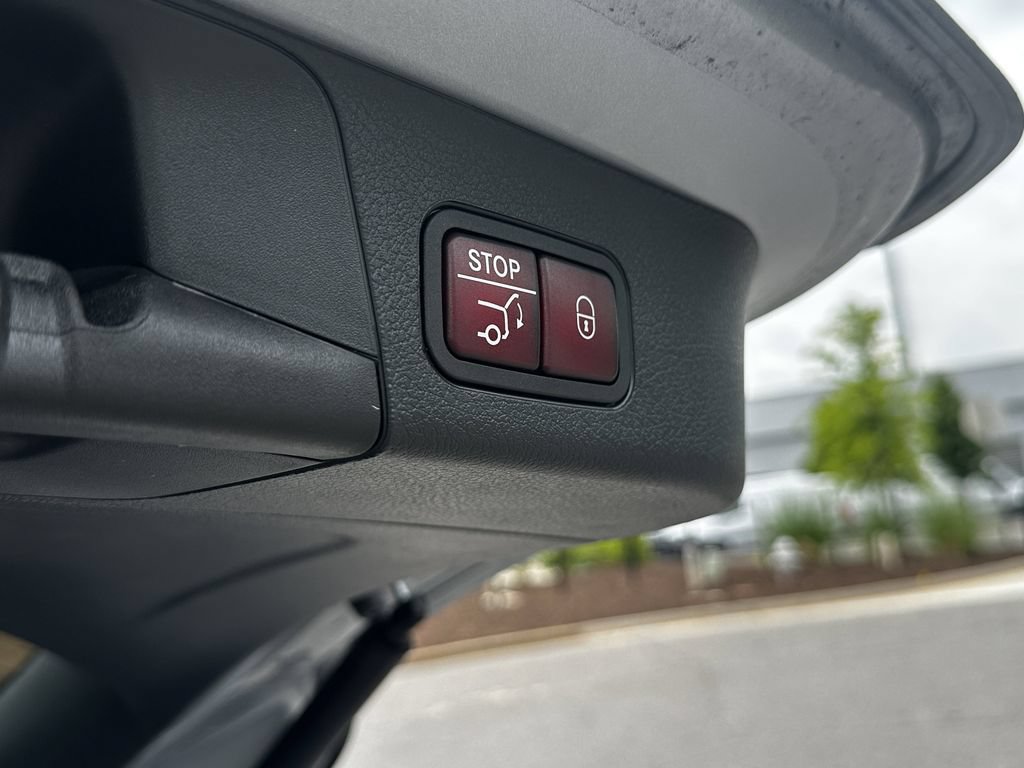 New 2026 Mercedes-Benz GLB 250 image 22