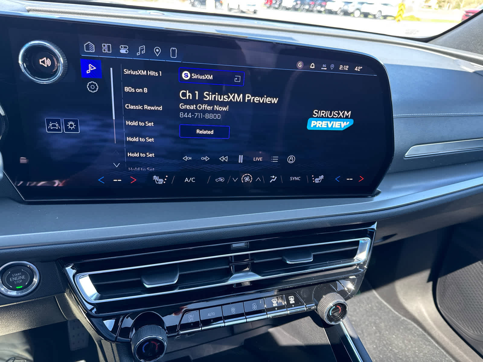New 2026 Chevrolet Traverse LT w/ Sun and Wheel Package AWD/4WD image 28