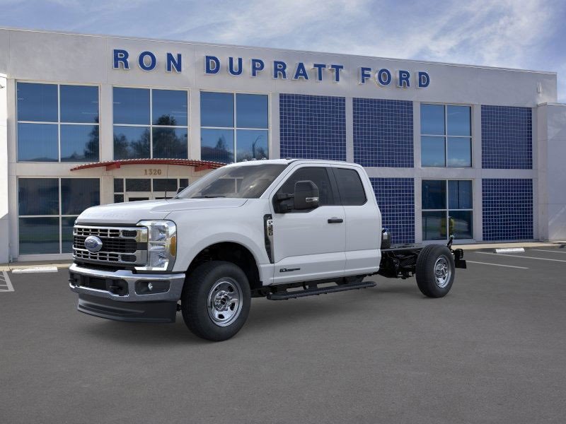 New 2025 Ford F350 XL w/ XL Chrome Package
