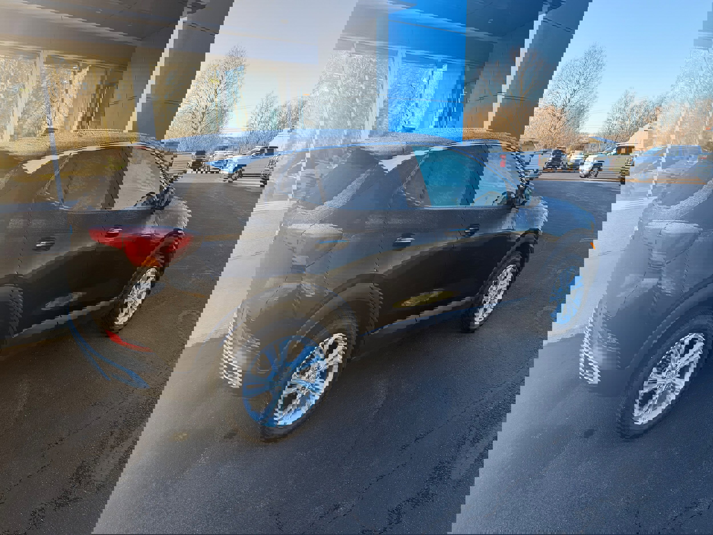 Used 2022 Buick Encore GX Preferred w/ Cold Weather Comfort Package image 2