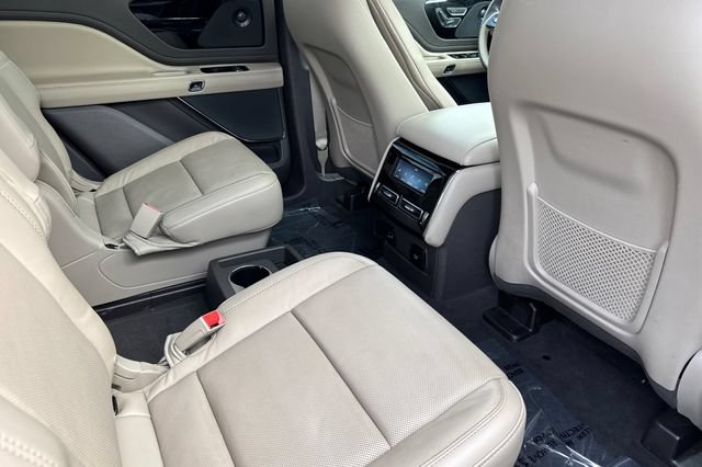 Used 2022 Lincoln Aviator Reserve w/ Elements Package Plus AWD/4WD image 19