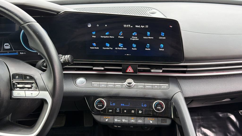 Used 2023 Hyundai Elantra Limited FWD image 14
