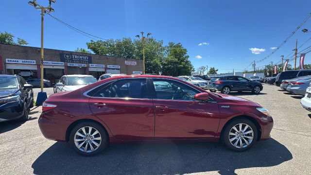 Used 2017 Toyota Camry XLE FWD image 4