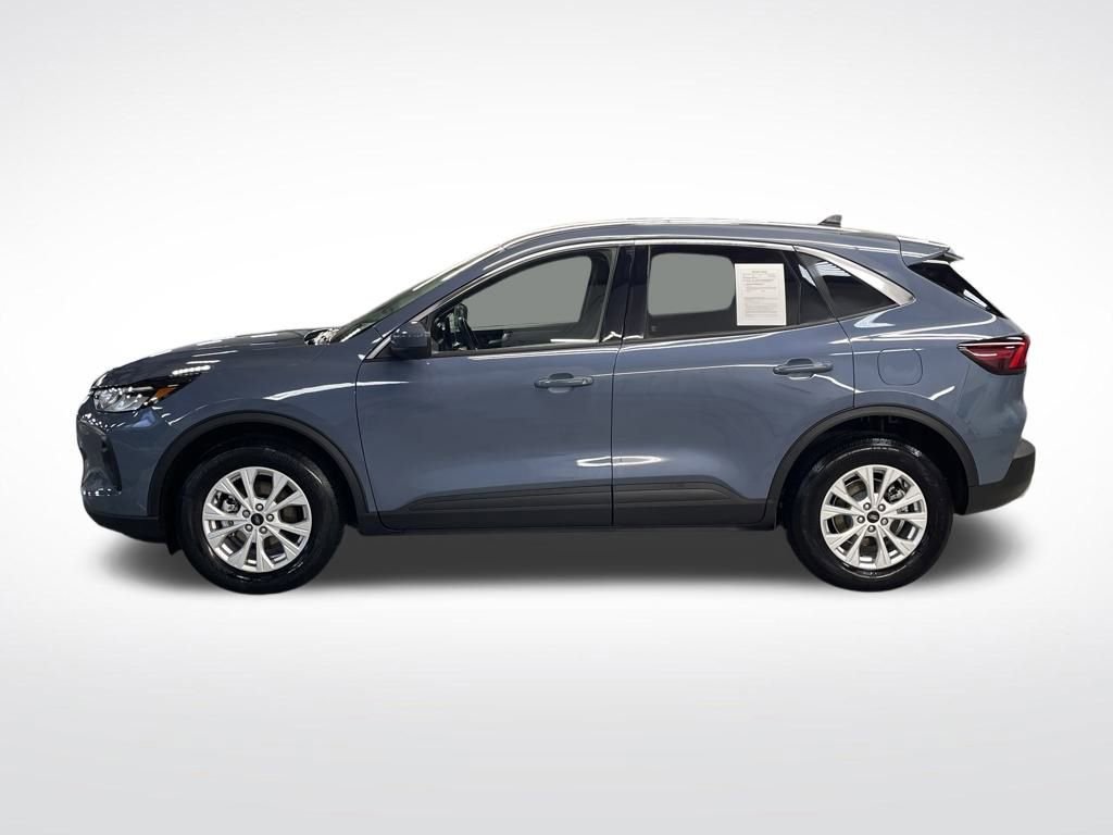 Used 2023 Ford Escape Active w/ Tech Pack #2 image 2